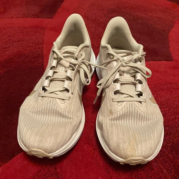 Pink Nike Winflo 9 Women's Road Running Shoes sz 9.5 EUC - Picture 2 of 4